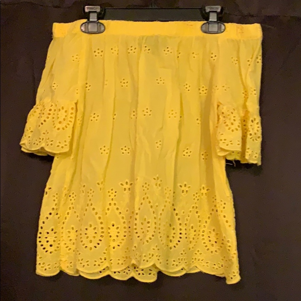 Kontro T Yellow Lace-y off the shoulder top